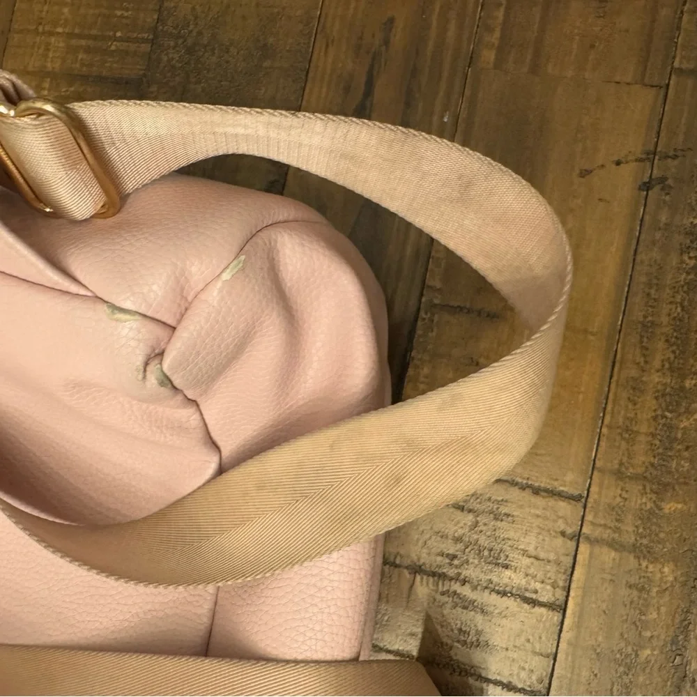 Fawn Design stylish pale
